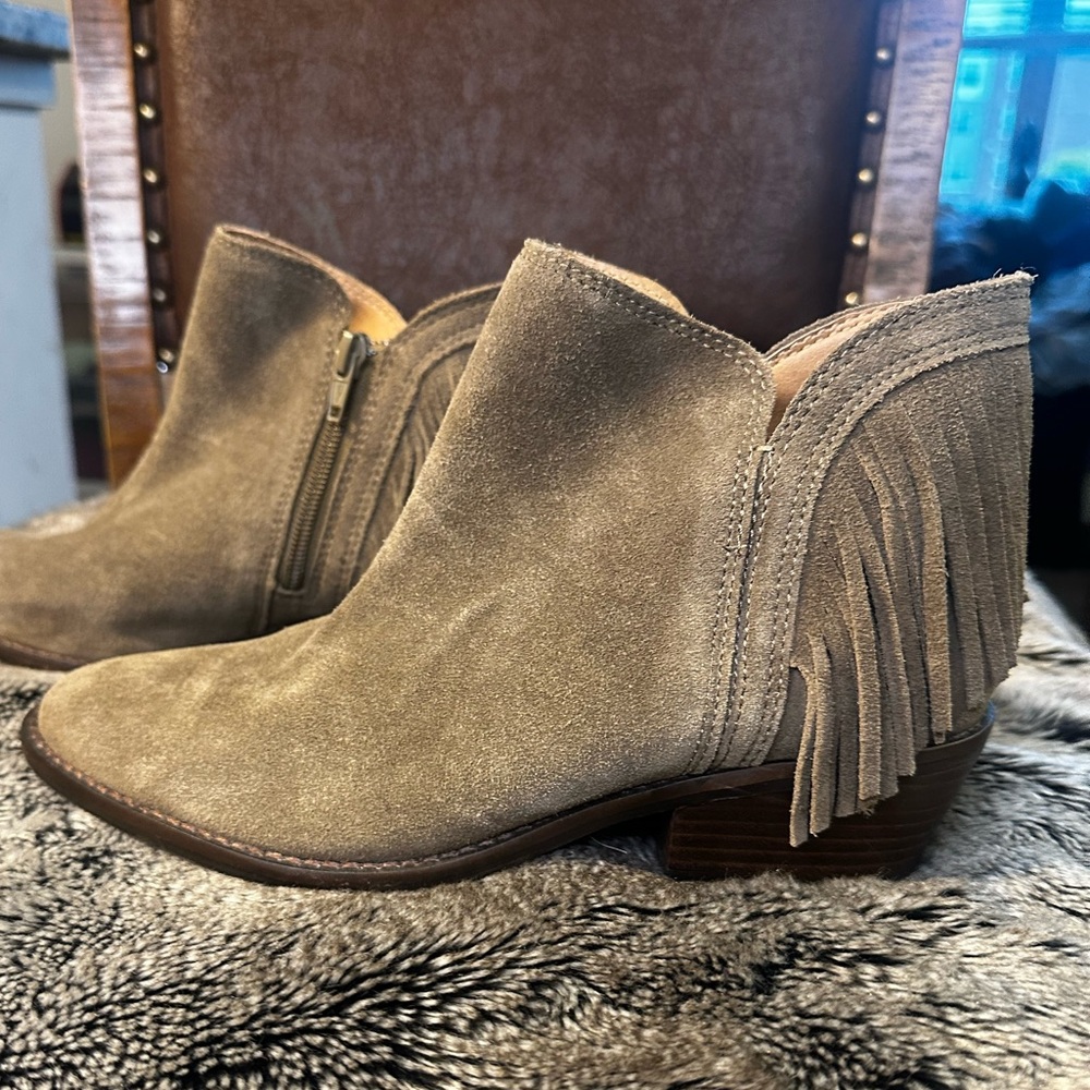 Lucky Brand Freedah Suede Fringe Brown Booties/Boots, Size 7